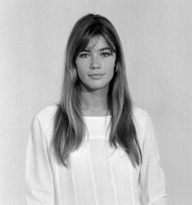 Françoise Hardy Le temps de l amour English translation 2