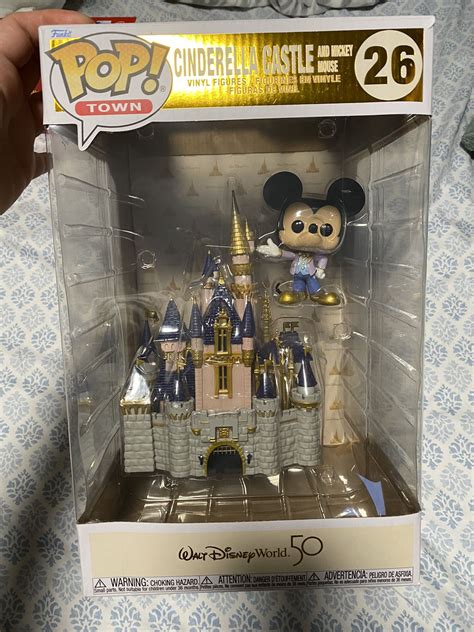 Funko Pop Town Walt Disney World 50th Cinderella Castle With Mickey