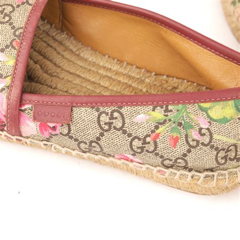 Gucci Beigepink Gg Supreme Canvas And Leather Blooms Espadrille Flats