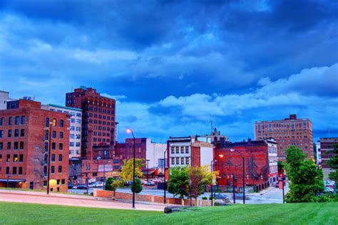 20+ Youngstown Ohio Skyline Stock Photos, Pictures & Royalty-Free ...