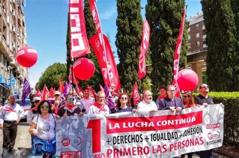 Puertollano UGT y CCOO celebran el adiós a las cadenas tras el 28 A