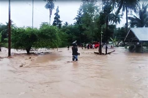 Banjir Dan Longsor Terjang Bone Bolango Ratusan Warga Terdampak