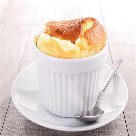 Recette soufflé croustillant à la liqueur d orange Marie Claire