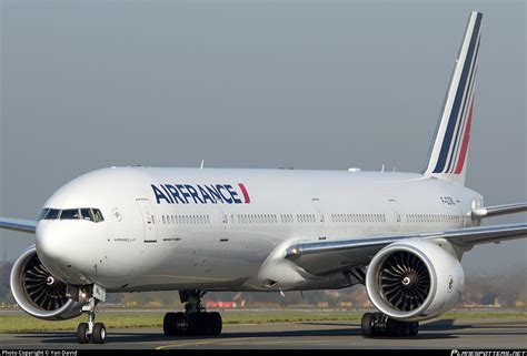 F GZNL Air France Boeing 777 328ER Photo By Yan David ID 538939