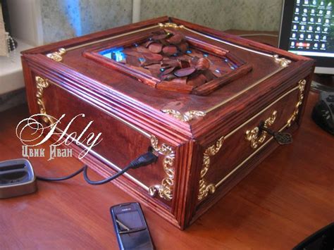 Стильный деревянный кейс