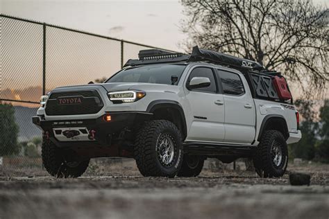 2017 Toyota Tacoma KMC GRS Machined Wheel Pros