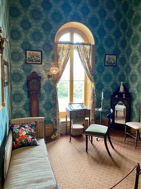 Dundurn Castle Historic Tours | In Search of Sarah