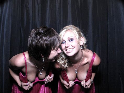 Nude Photobooth Porn Pic