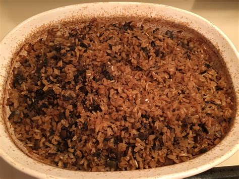 Oven Baked Brown Rice With Mushrooms