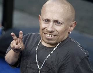 Beloved Actor Verne Troyer Who Played 'Mini-Me' in 'Austin Powers ...