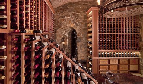 Custom Mahogany Wine Cellar In Arizona Klassisch Weinkeller New