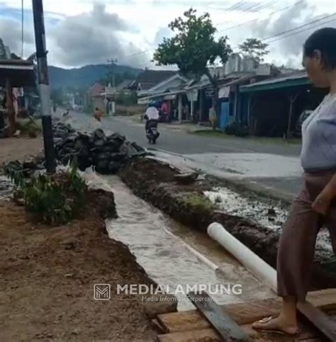 Jaringan Pipa Rusak Akibat Pembangunan Drainase Pdam Jangan Tutup Mata