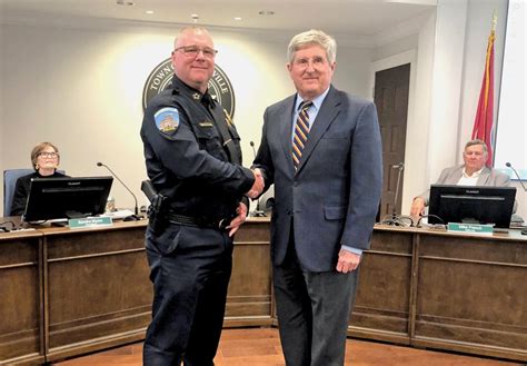 Somervilles New Police Chief Is Sworn In On May 2nd The Fayette Falcon