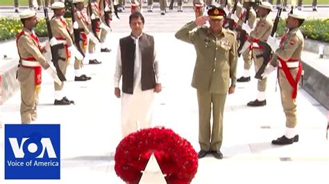 Pakistan Pm Imran Khan Meets Army Chief Youtube