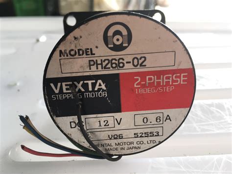 ORIENTAL VEXTA STEPPING MOTOR PH266 02 PLC DCS SERVO Control MOTOR