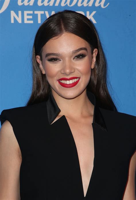 hailee steinfeld paramount network launch party  la celebmafia