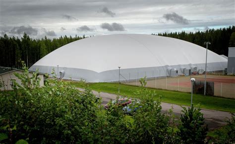 An indoor football pitch with next-generation airdome | DUOL Hale ...