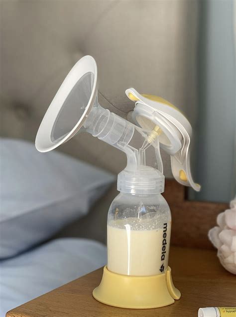 Medela Harmony Flex Manual Breast Pump Baby Bliss