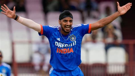 Ind Vs Ire Arshdeep Singh Achieves Wickets T Is Becomes Second