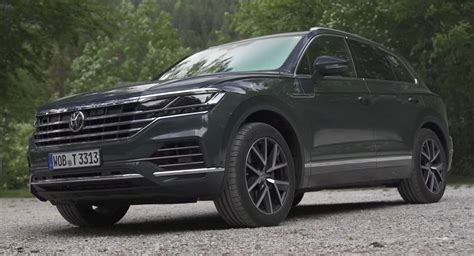 Is The Vw Touareg The Peoples Bentley Bentayga Carscoops