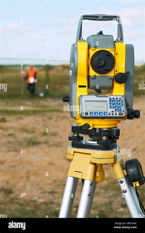 Surveyor Theodolite On Tripod Stock Photo Alamy