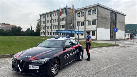 Primo Giorno Di Scuola Controlli Straordinari Dei Carabinieri In Tutta