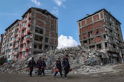 'Over 232,000 buildings damaged in Türkiye's quake-hit zone' | Daily Sabah