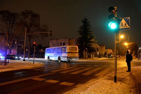 Radio Weekend FM Autobus PKS potrącił pieszą na przejściu w Chojnicach