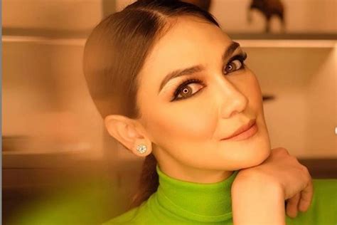 Luna Maya Terpilih Jadi Ketua RT