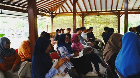 Focus Group Discussion Branding Produk Ekonomi Kreatif Membuka Peluang