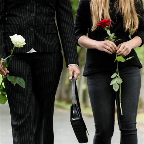 What To Wear To A Funeral The Ultimate Guide Soxy