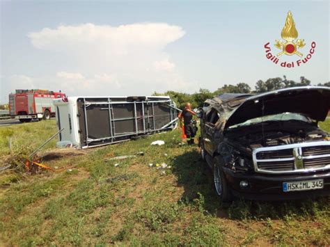 Auto Con Roulotte Si Ribalta Incidente Sulla A Tra Cerveteri E