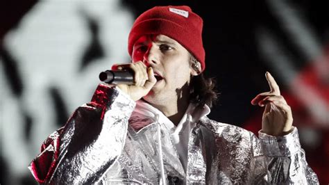 Covid 19 OrelSan contraint d annuler le début de sa tournée après le