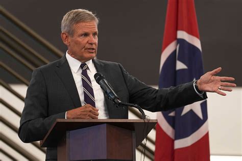 How to read the Knoxville News Sentinel e-newspaper