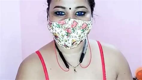 Aunty Dance Nude And Showing Big Ass Indian Webcam Porn Xhamster