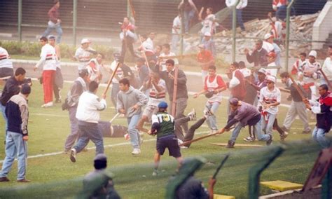 Da Batalha Do Pacaembu à Final Da Champions Brigas De Torcidas Que Deixaram Mortos E Feridos No