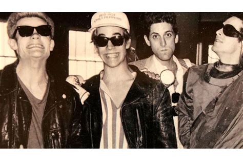 Muere Jack Sherman ex guitarrista de Red Hot Chili Peppers a los 64 años Noticias Agencia