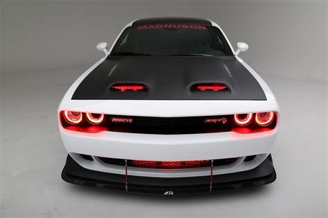 Dodge Challenger Hellcat Red