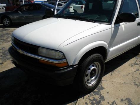 Find Used 2003 Chevrolet S10 Base Extended Cab Pickup 3 Door 43l In