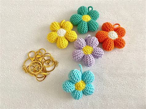 Crochet Hair Clips, Crochet Hair Styles, Crochet Keychain, Crochet Necklace, Crochet Projects ...