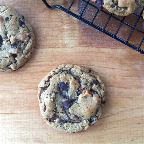 Flourless Almond Butter Dark Chocolate Chunk Cookies — Urban Apron