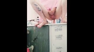 Chole Fields Pees Blue Sweat Pants Pornhub Gay