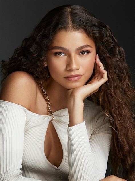 Zendaya Net Measurements Net Worth Bio Age Height And - vrogue.co