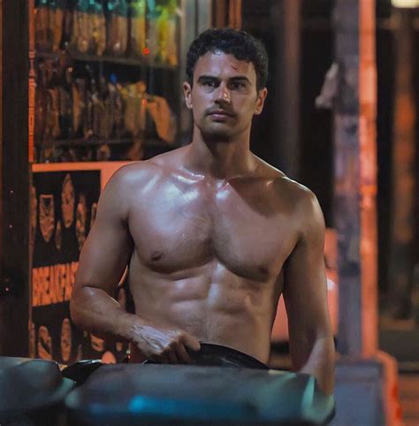 Taptikrap On Twitter Theo James As Henry Is Naked Every Episode Of TheTimeTravelersWife