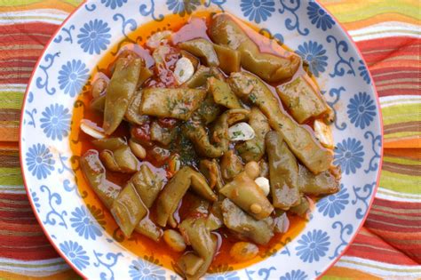 Fisolen in Tomatensauce