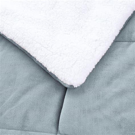 Amazonbasics Ultra Soft Micromink Sherpa Comforter Bed Set Full Or