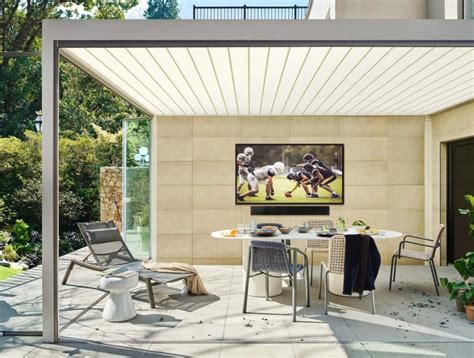 Samsung представила 85-дюймовый уличный телевизор The Terrace ...