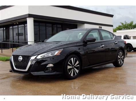 Pre Owned 2019 Nissan Altima 2 5 SL Sedan FWD 4dr Car