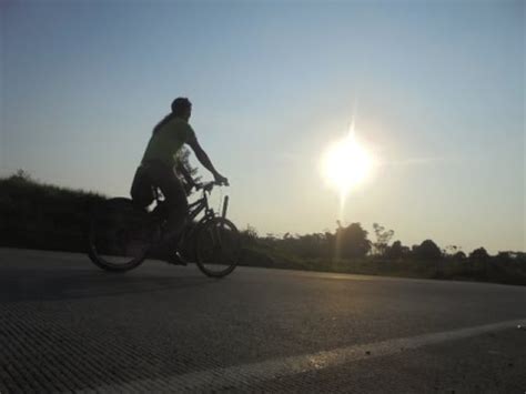 La Cumbia De La Bicicleta David Aguilar Videoclip YouTube