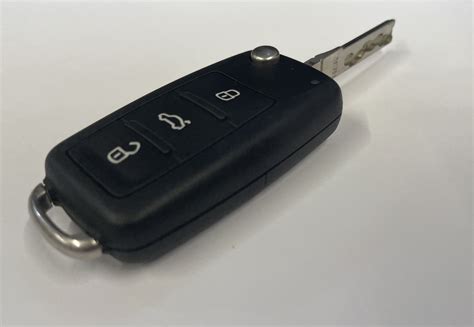 VOLKSWAGEN 3 BUTTON REMOTE FLIP KEY FOB GOLF POLO ETC TESTED 5K0 837